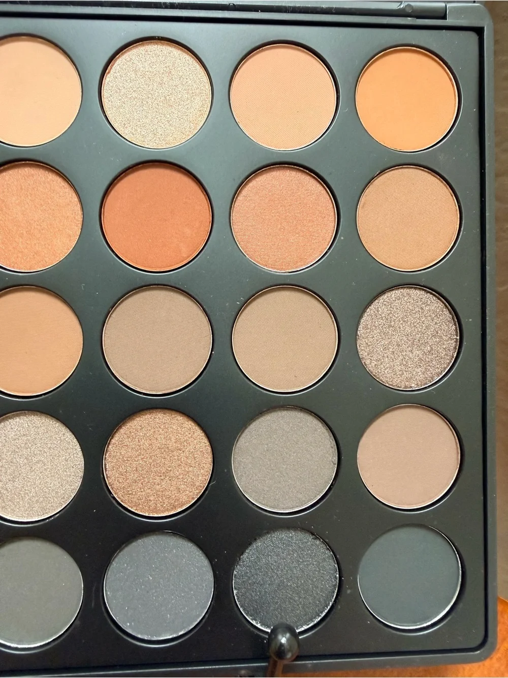 🔹New…. Morphe 35K (Good Karma) pan artistry eyeshadow palette.